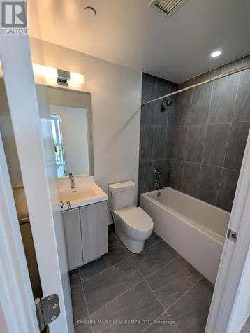 5858 Yonge Street Toronto (newtonbrook West) ON M2M 0C6
