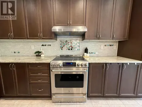 102 Lake Avenue Richmond Hill (oak Ridges Lake Wilcox) ON L4E 3G6