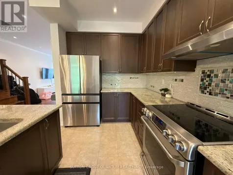102 Lake Avenue Richmond Hill (oak Ridges Lake Wilcox) ON L4E 3G6