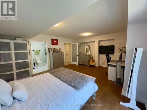 102 Lake Avenue Richmond Hill (oak Ridges Lake Wilcox) ON L4E 3G6