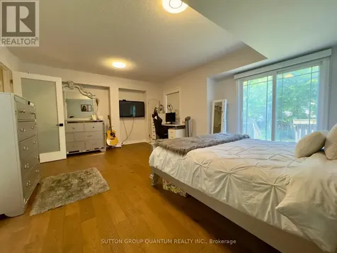 102 Lake Avenue Richmond Hill (oak Ridges Lake Wilcox) ON L4E 3G6