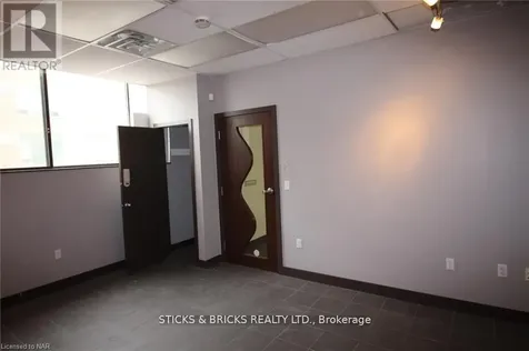 4673 Ontario Avenue Niagara Falls (downtown) ON L2E 3R1