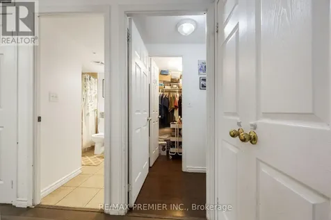 3041 Finch Avenue West Toronto (humbermede) ON M9M 0A4