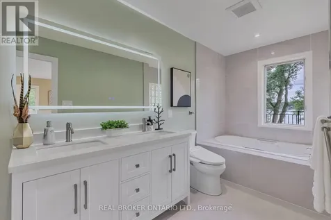 429 North Lake Road Richmond Hill (oak Ridges Lake Wilcox) ON L4E 3A7