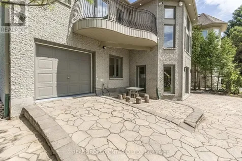 429 North Lake Road Richmond Hill (oak Ridges Lake Wilcox) ON L4E 3A7