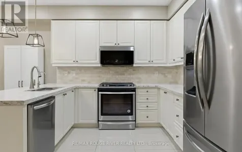 886 Groveland Avenue Oshawa (taunton) ON L1K 0W1