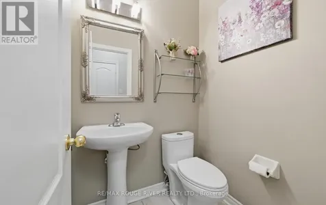 886 Groveland Avenue Oshawa (taunton) ON L1K 0W1