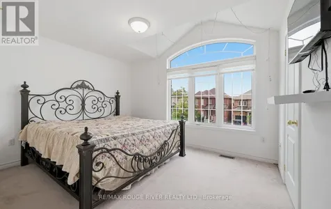 886 Groveland Avenue Oshawa (taunton) ON L1K 0W1