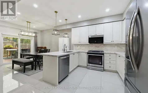 886 Groveland Avenue Oshawa (taunton) ON L1K 0W1