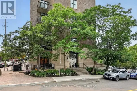 150 Caroline Avenue Ottawa ON K1Y 4X8