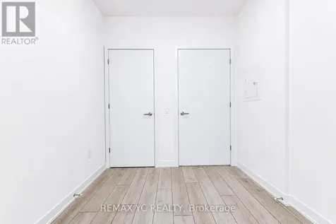 5858 Yonge Street Toronto (newtonbrook West) ON M2M 0C6