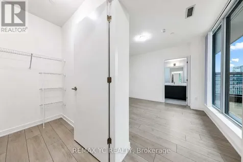 5858 Yonge Street Toronto (newtonbrook West) ON M2M 0C6