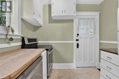 72 Houghton Avenue South Hamilton (delta) ON L8K 2M8
