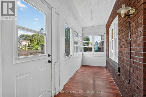72 Houghton Avenue South Hamilton (delta) ON L8K 2M8