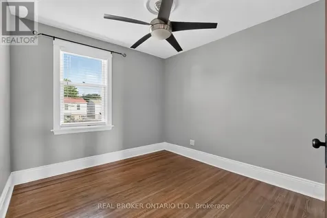 72 Houghton Avenue South Hamilton (delta) ON L8K 2M8