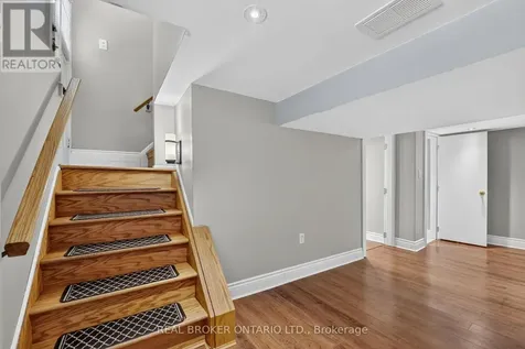 72 Houghton Avenue South Hamilton (delta) ON L8K 2M8