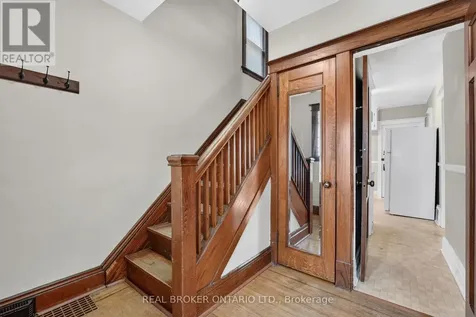 72 Houghton Avenue South Hamilton (delta) ON L8K 2M8