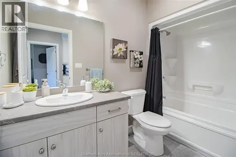 124 Grassland Grove Chatham ON N7M 0T2