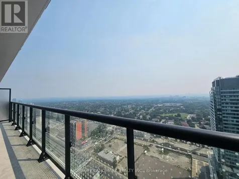 5858 Yonge Street Toronto (newtonbrook West) ON M2M 0C6
