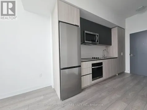 5858 Yonge Street Toronto (newtonbrook West) ON M2M 0C6