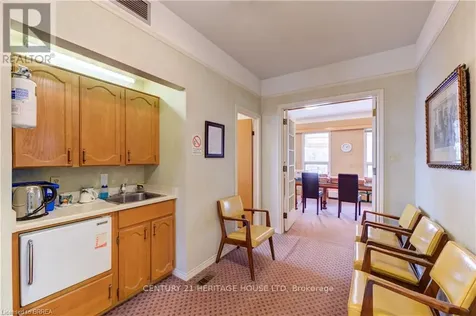 75 Chatham Street Brant (brantford Twp) ON N3T 2P2