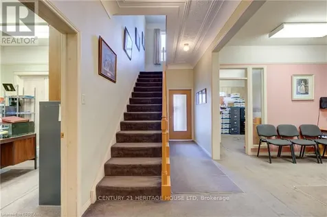 75 Chatham Street Brant (brantford Twp) ON N3T 2P2