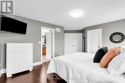 27 Rennie Street Halton Hills (ac Acton) ON L7J 2Y7