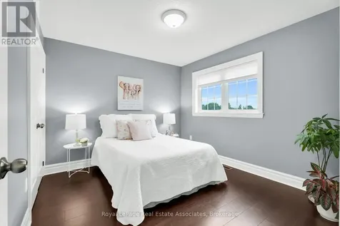 27 Rennie Street Halton Hills (ac Acton) ON L7J 2Y7