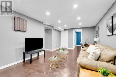 27 Rennie Street Halton Hills (ac Acton) ON L7J 2Y7