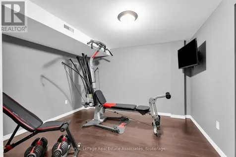 27 Rennie Street Halton Hills (ac Acton) ON L7J 2Y7