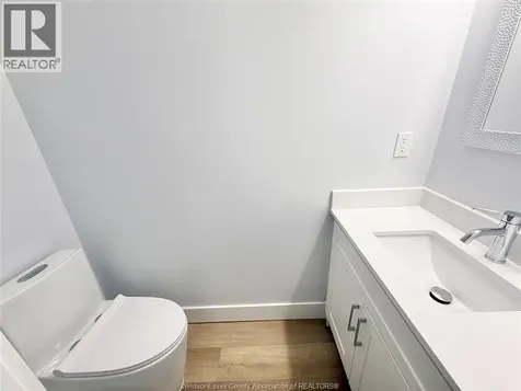 1740 Buckingham Drive Windsor ON N8T 2A6