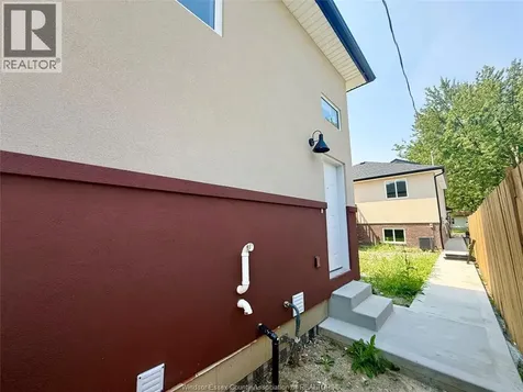 1740 Buckingham Drive Windsor ON N8T 2A6