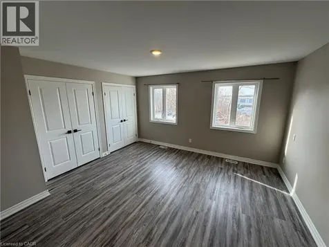 8196 Mcleod Road Niagara Falls ON L2H 3T6