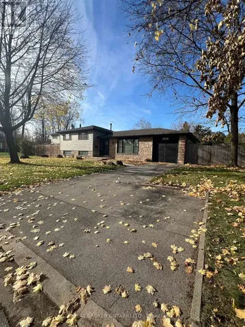 5285 Woodhaven Court Burlington (appleby) ON L7L 3T7