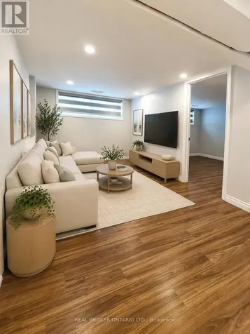 5285 Woodhaven Court Burlington (appleby) ON L7L 3T7