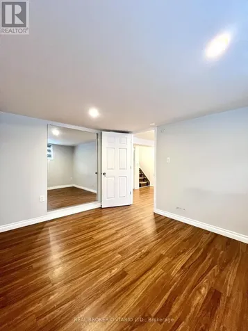 5285 Woodhaven Court Burlington (appleby) ON L7L 3T7