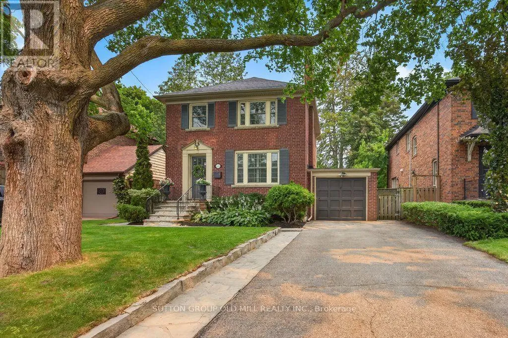 122 Strath Avenue Toronto (kingsway South) ON M8X 1R5