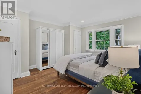 122 Strath Avenue Toronto (kingsway South) ON M8X 1R5