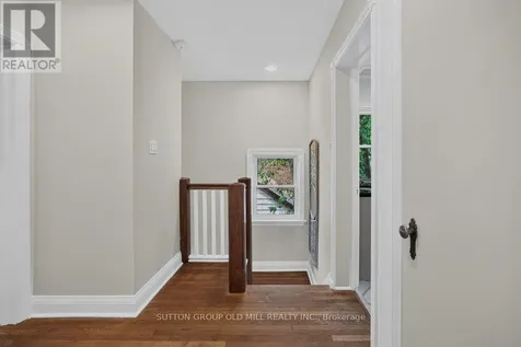 122 Strath Avenue Toronto (kingsway South) ON M8X 1R5