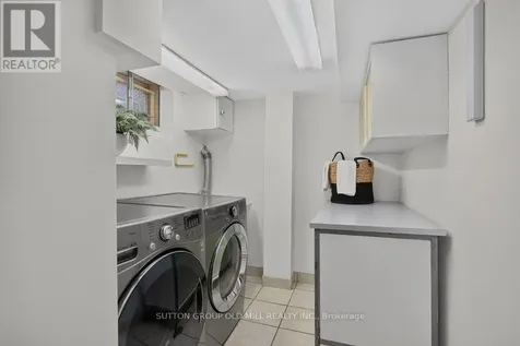 122 Strath Avenue Toronto (kingsway South) ON M8X 1R5