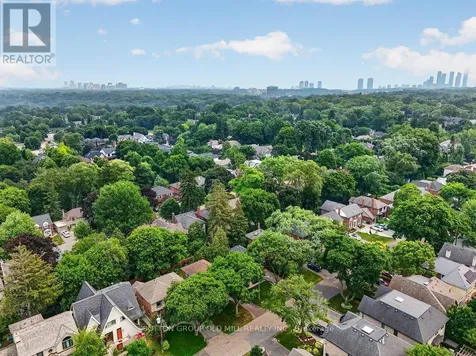 122 Strath Avenue Toronto (kingsway South) ON M8X 1R5