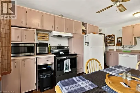 958 Highland Road East Hamilton ON L8J 3G9