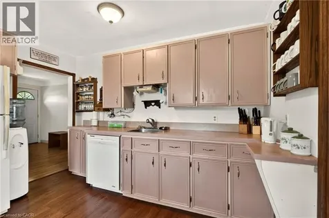 958 Highland Road East Hamilton ON L8J 3G9