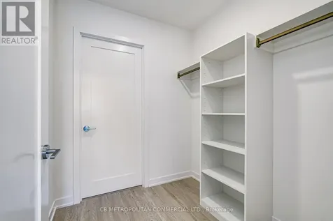 2946 Dundas Street West Street West Toronto (junction Area) ON M6P 1Y8