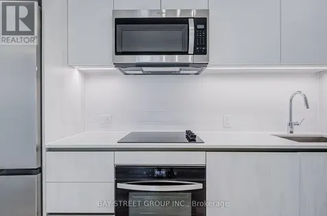 5858 Yonge Street Toronto (newtonbrook West) ON M2M 0C6