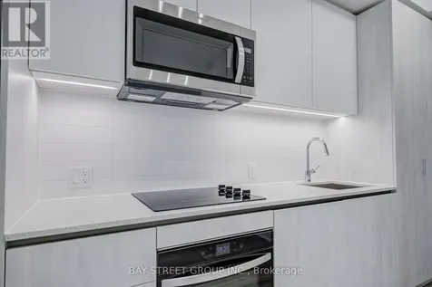5858 Yonge Street Toronto (newtonbrook West) ON M2M 0C6