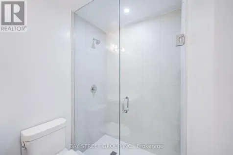 5858 Yonge Street Toronto (newtonbrook West) ON M2M 0C6