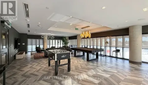 5858 Yonge Street Toronto (newtonbrook West) ON M2M 0C6