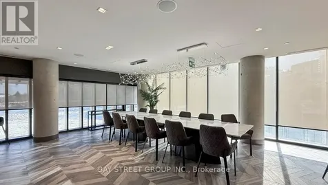 5858 Yonge Street Toronto (newtonbrook West) ON M2M 0C6