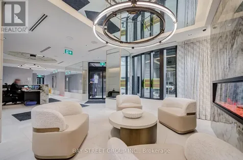 5858 Yonge Street Toronto (newtonbrook West) ON M2M 0C6